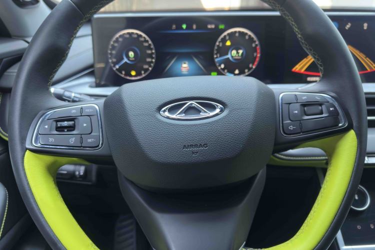 Used Chery Tiggo 7 PLUS 2022 1.5T CVT Noble Lady Yellow Limited Edition Premium Version Interior 2