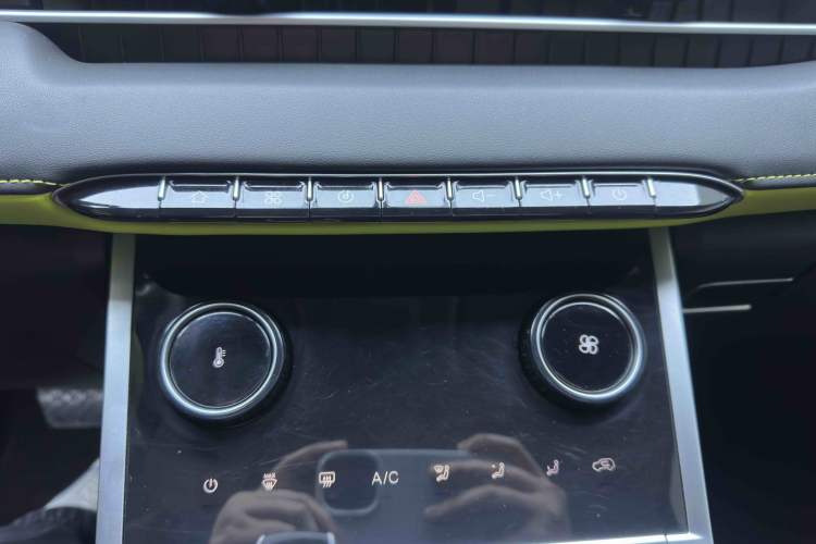 Used Chery Tiggo 7 PLUS 2022 1.5T CVT Noble Lady Yellow Limited Edition Premium Version Interior 4