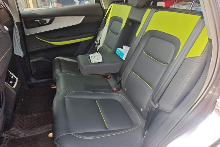 Used Chery Tiggo 7 PLUS 2022 1.5T CVT Noble Lady Yellow Limited Edition Premium Version Interior 4