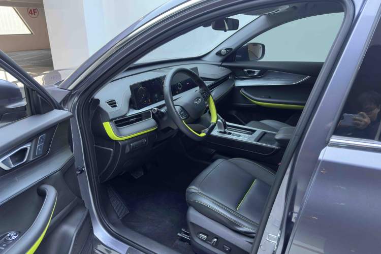 Used Chery Tiggo 7 PLUS 2022 1.5T CVT Noble Lady Yellow Limited Edition Premium Version Interior 5