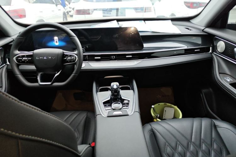 Used Chery Tiggo 7 PLUS 2023 Champion Edition 1.6 TGDI DCT Extraordinary Version Center Console