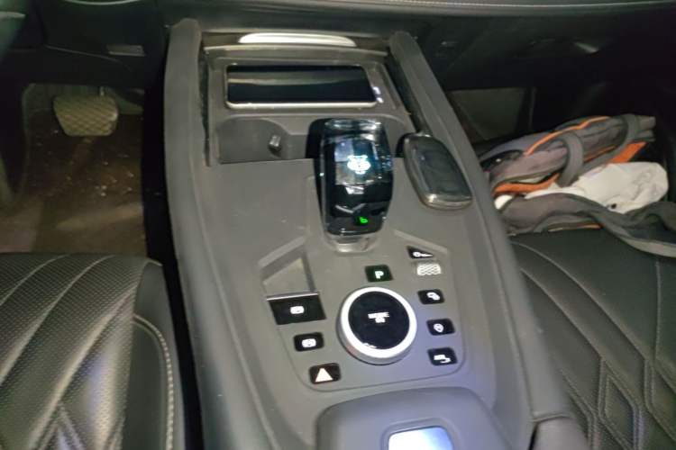Used Chery Tiggo 7 PLUS 2023 Revised Version 1.6 TGDI DCT Prestige Edition Gear Lever