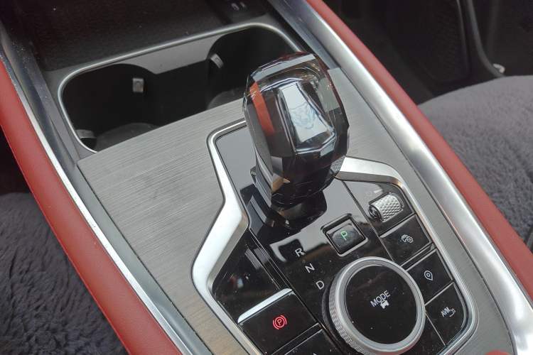 Used Chery Tiggo 7 PLUS 2023 Revised Version 1.6 TGDI DCT Prestige Edition Gear Lever