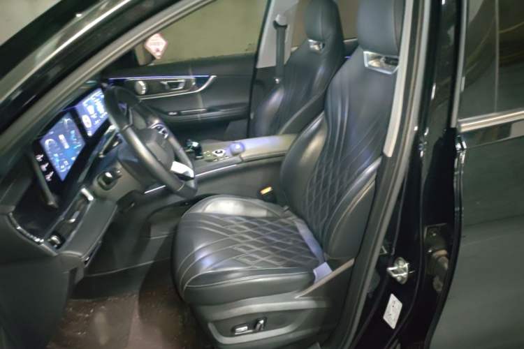 Used Chery Tiggo 7 PLUS 2023 Revised Version 1.6 TGDI DCT Prestige Edition Left Front Seat