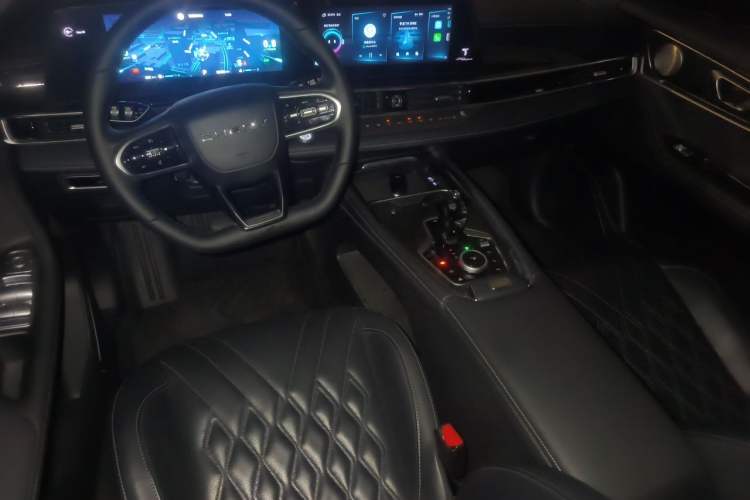 Used Chery Tiggo 7 PLUS 2023 Champion Edition 1.5 TCI CVT Extraordinary Version Center Console