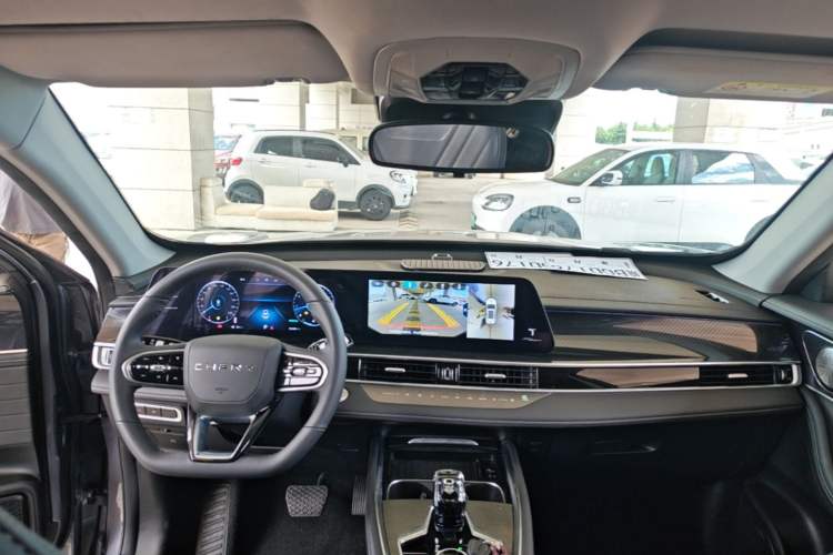 Used Chery Tiggo 7 PLUS 2023 1.6 TGDI DCT Prestige Edition Center Console