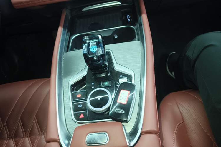 Used Chery Tiggo 7 PLUS 2023 Facelift 1.6 TGDI DCT Luxury Model Gear Lever