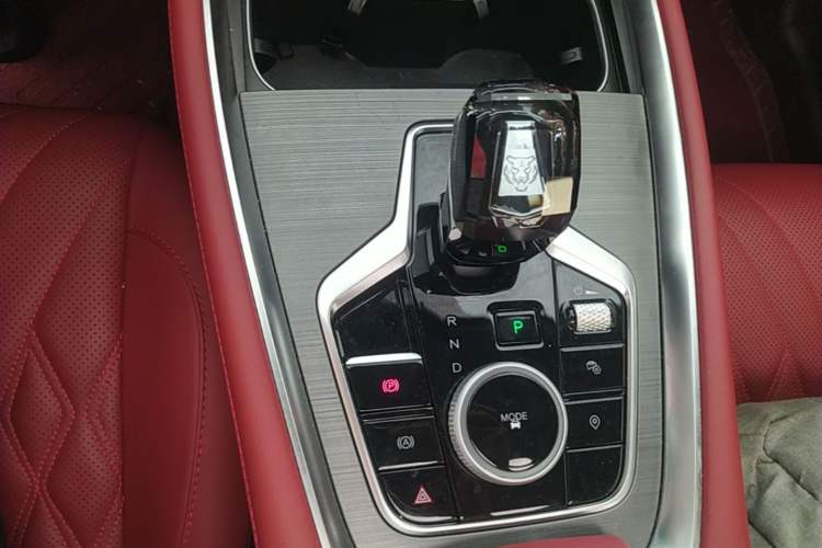 Used Chery Tiggo 7 PLUS 2023 Facelift 1.6 TGDI DCT Luxury Model Gear Lever