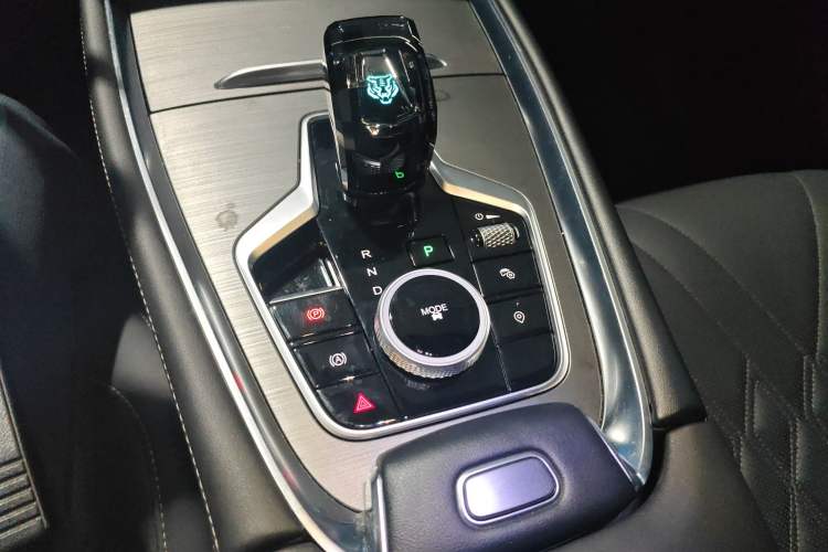 Used Chery Tiggo 7 PLUS 2023 Facelift 1.6 TGDI DCT Luxury Model Gear Lever