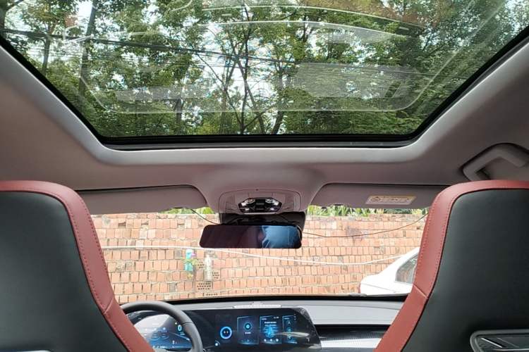 Used Chery Tiggo 7 PLUS 2023 1.6 TGDI DCT Prestige Edition Headliner