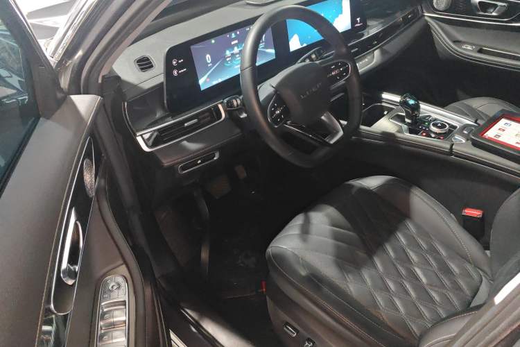 Used Chery Tiggo 7 PLUS 2023 Facelift 1.6 TGDI DCT Luxury Model Interior 3