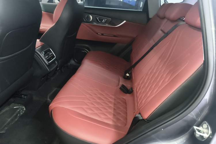 Used Chery Tiggo 7 PLUS 2023 Facelift 1.6 TGDI DCT Luxury Model Left Rear Seat