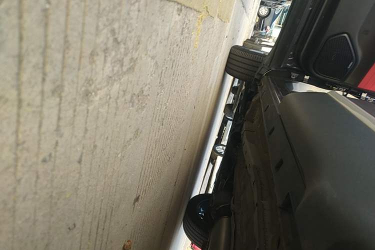 Used Chery Tiggo 7 PLUS 2023 1.6 TGDI DCT Luxury Model Left Side Sill