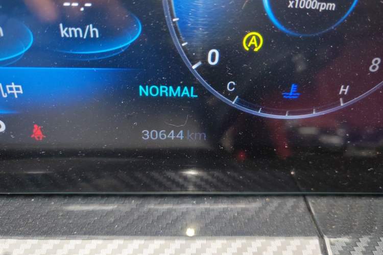 Used Chery Tiggo 7 PLUS 2023 1.6 TGDI DCT Flagship Version Odometer Close Up
