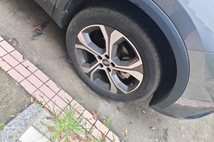 Used Chery Tiggo 7 PLUS 2023 1.6 TGDI DCT Flagship Version Right Front Wheel Hub