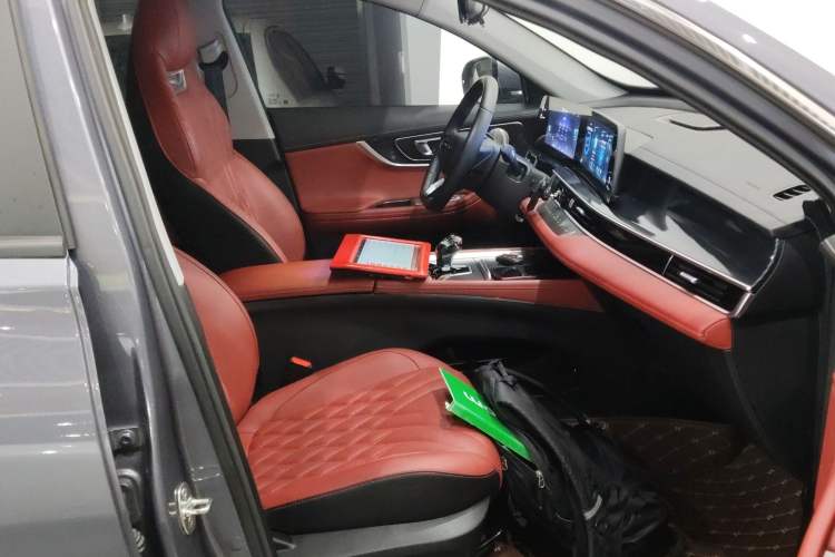 Used Chery Tiggo 7 PLUS 2023 Champion Edition 1.6 TGDI DCT Extraordinary Version Interior 3