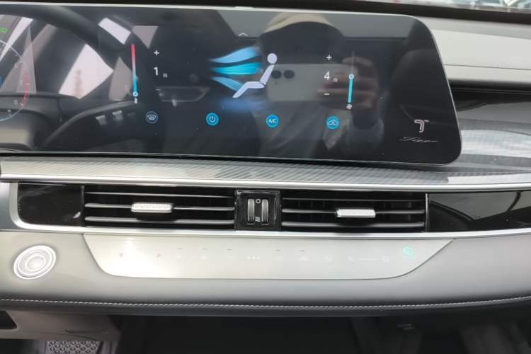 Used Chery Tiggo 7 PLUS 2023 Champion Edition 1.6 TGDI DCT Extraordinary Version Audio And AC Panel