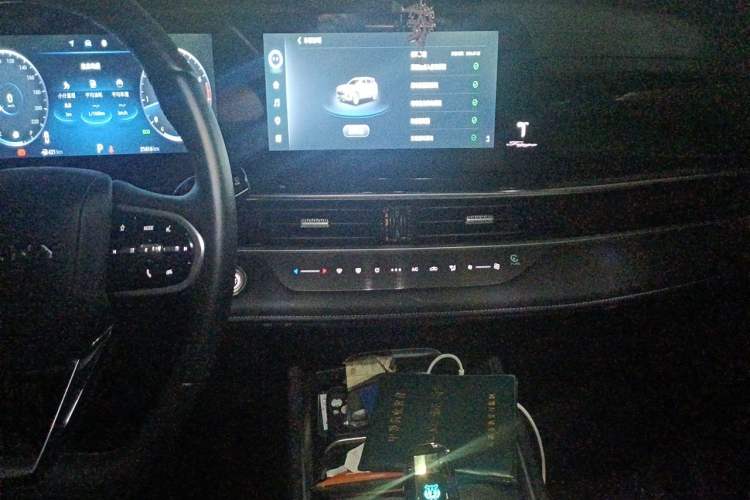 Used Chery Tiggo 7 PLUS 2023 Champion Edition 1.5 TCI CVT Luxury Model Audio And AC Panel