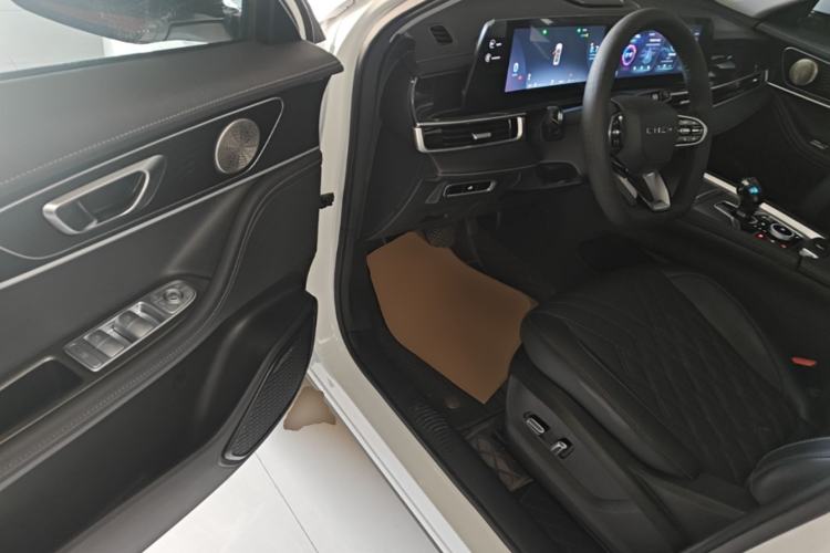 Used Chery Tiggo 7 PLUS 2023 Champion Edition 1.6 TGDI DCT Extraordinary Version Driver Seat