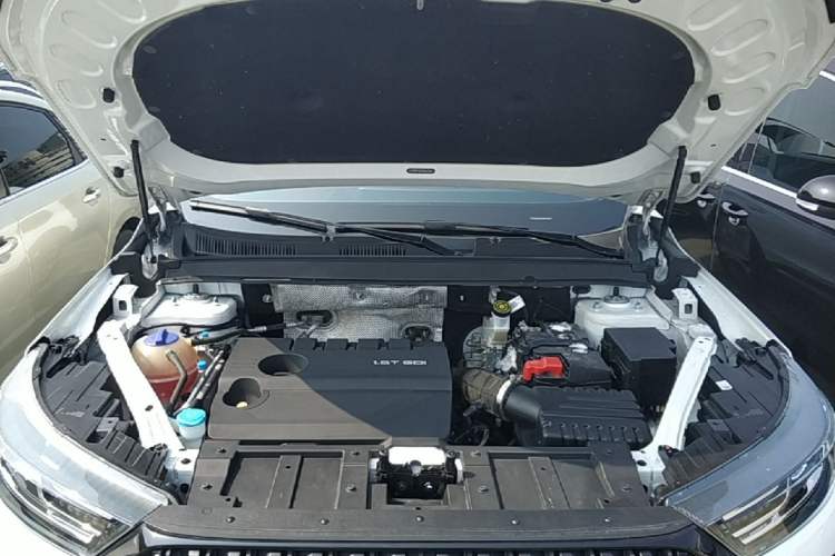 Used Chery Tiggo 7 PLUS 2023 Champion Edition 1.6 TGDI DCT Extraordinary Version Engine Bay