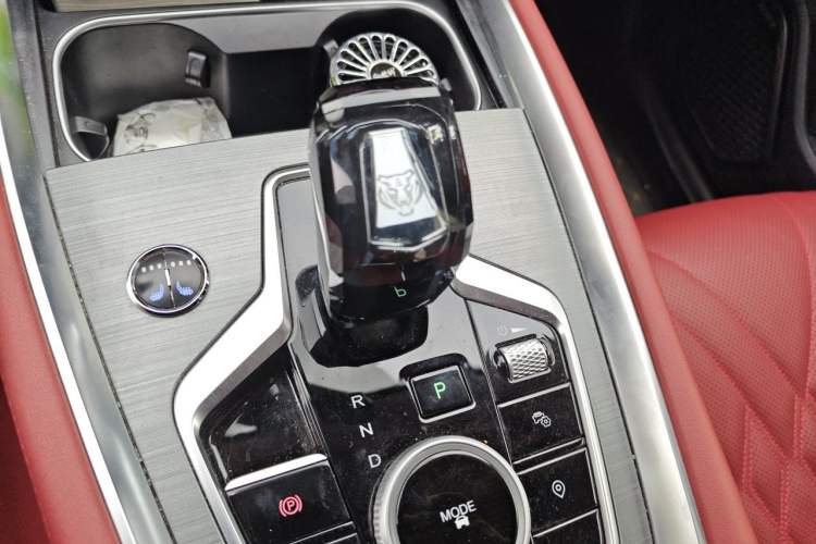 Used Chery Tiggo 7 PLUS 2023 Facelift 1.6 TGDI DCT Luxury Model Gear Lever