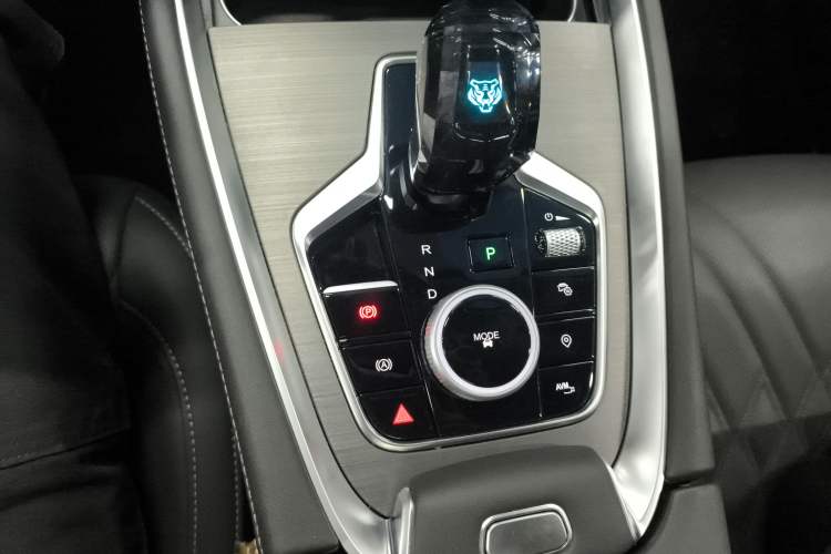 Used Chery Tiggo 7 PLUS 2023 Facelift 1.6 TGDI DCT Luxury Model Gear Lever