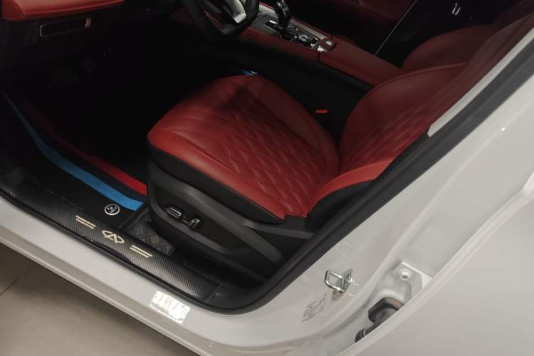 Used Chery Tiggo 7 PLUS 2023 Champion Edition 1.6 TGDI DCT Extraordinary Version Left Front Seat