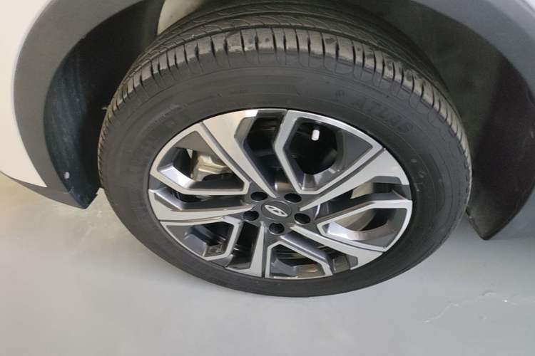 Used Chery Tiggo 7 PLUS 2023 Champion Edition 1.5TGDI DCT Prestige Model Left Front Wheel Hub