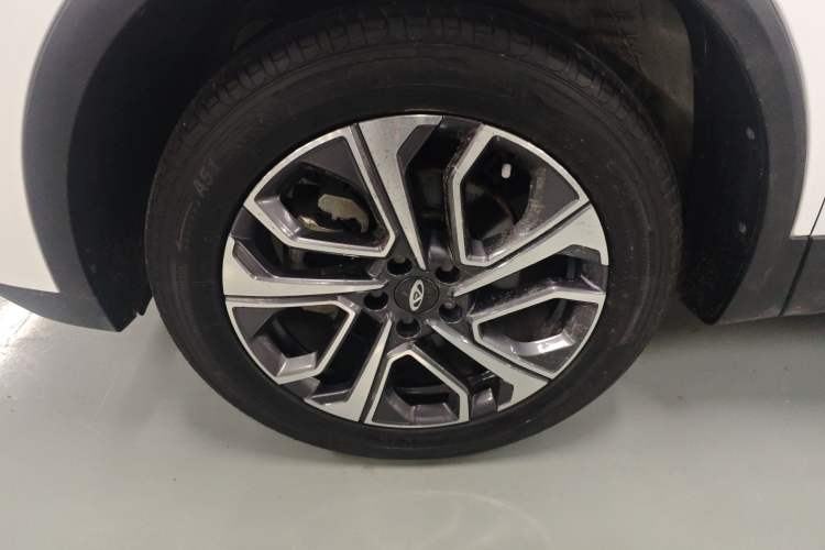 Used Chery Tiggo 7 PLUS 2023 Facelift 1.6 TGDI DCT Luxury Model Left Front Wheel Hub