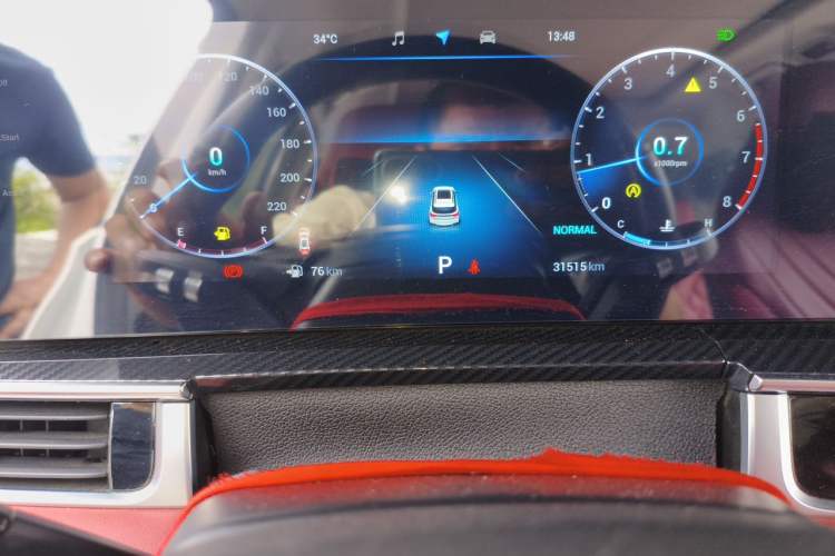 Used Chery Tiggo 7 PLUS 2023 1.6 TGDI DCT Prestige Edition Odometer Close Up