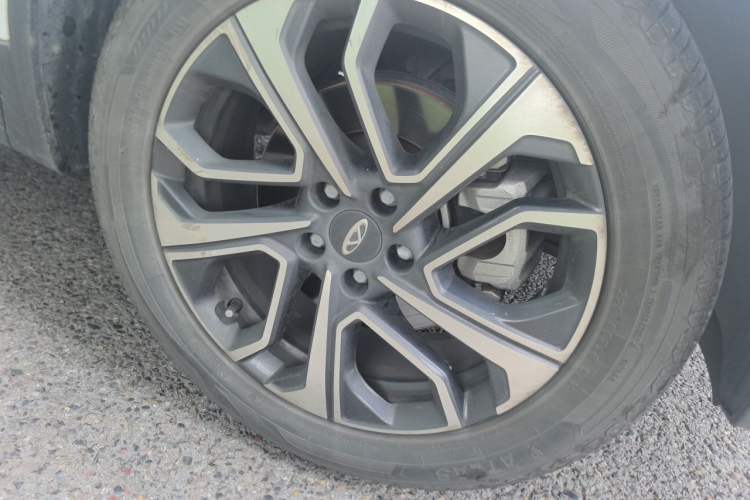 Used Chery Tiggo 7 PLUS 2023 Facelift 1.6 TGDI DCT Luxury Model Right Front Wheel Hub