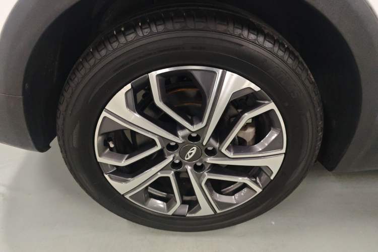 Used Chery Tiggo 7 PLUS 2023 Facelift 1.6 TGDI DCT Luxury Model Right Rear Wheel Hub