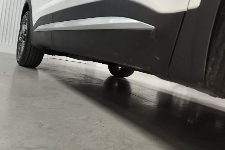 Used Chery Tiggo 7 PLUS 2023 Facelift 1.6 TGDI DCT Luxury Model Right Side Sill