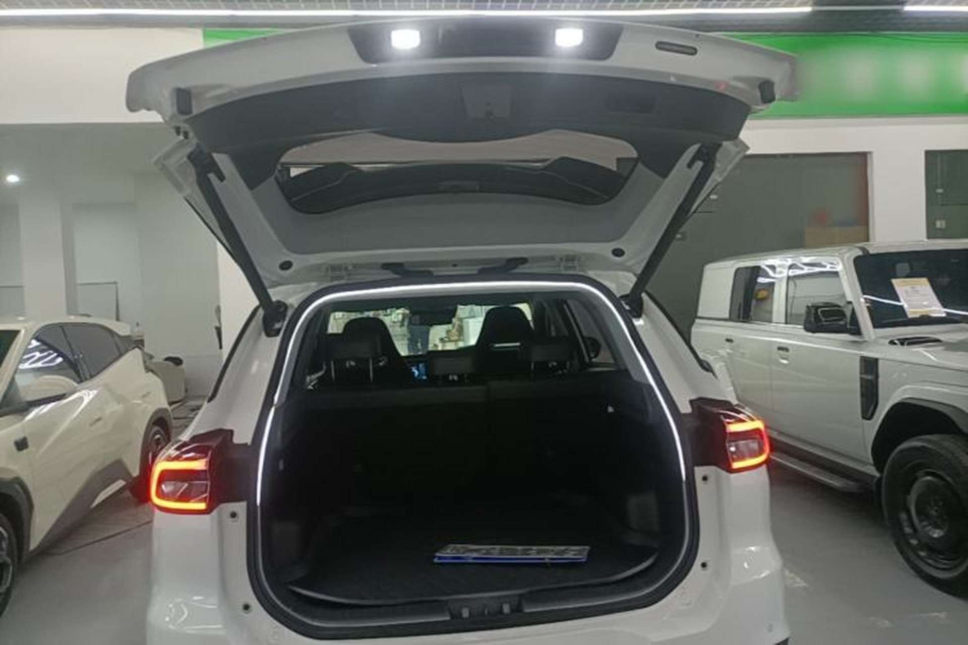Used Chery Tiggo 7 PLUS 2023 Revised Version 1.6 TGDI DCT Prestige Edition Trunk