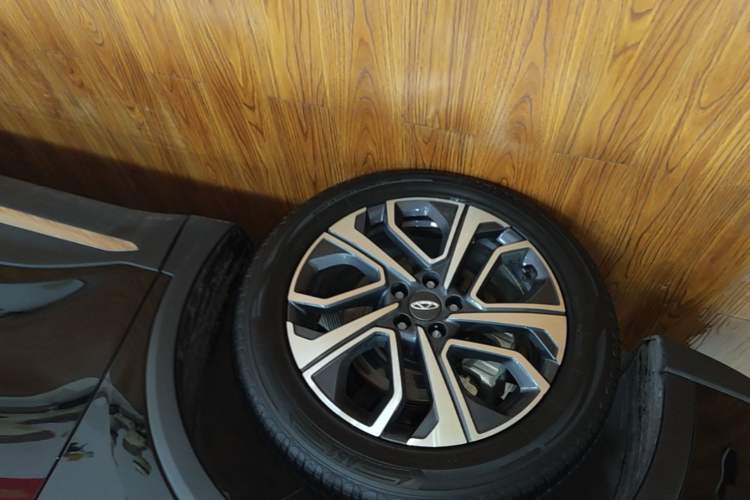 Used Chery Tiggo 7 PLUS 2025 1.6 TGDI DCT Luxury Version Left Front Wheel Hub