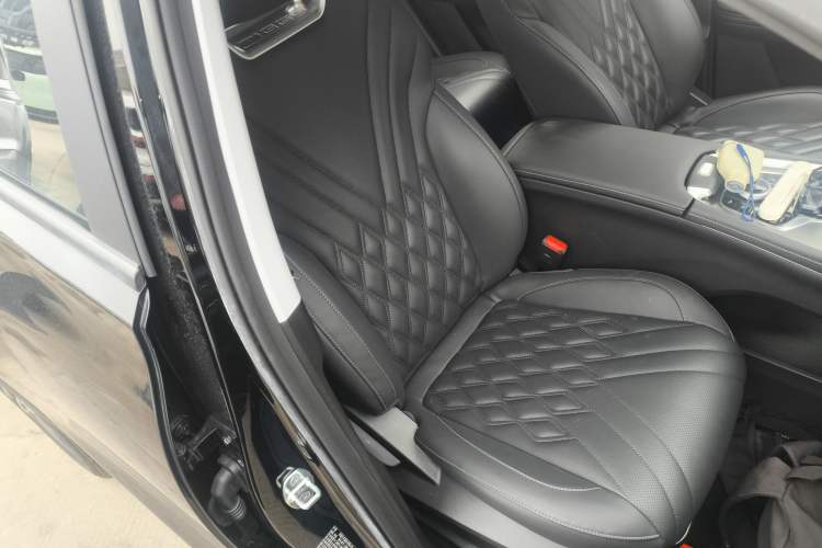 Used Chery Tiggo 7 PLUS 2025 1.6 TGDI DCT Prestige Version Right Front Seat