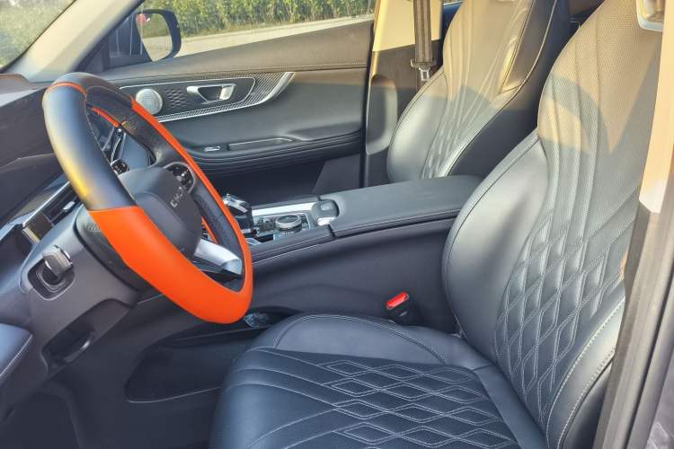 Used Chery Tiggo 7 PLUS 2025 1.6 TGDI DCT Prestige Version Interior 5