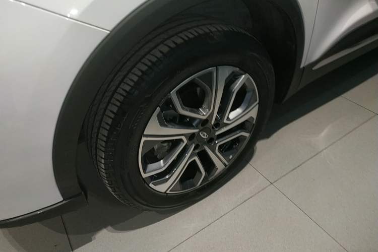 Used Chery Tiggo 7 PLUS 2025 Model 1.5T CVT Prestige Exterior 4
