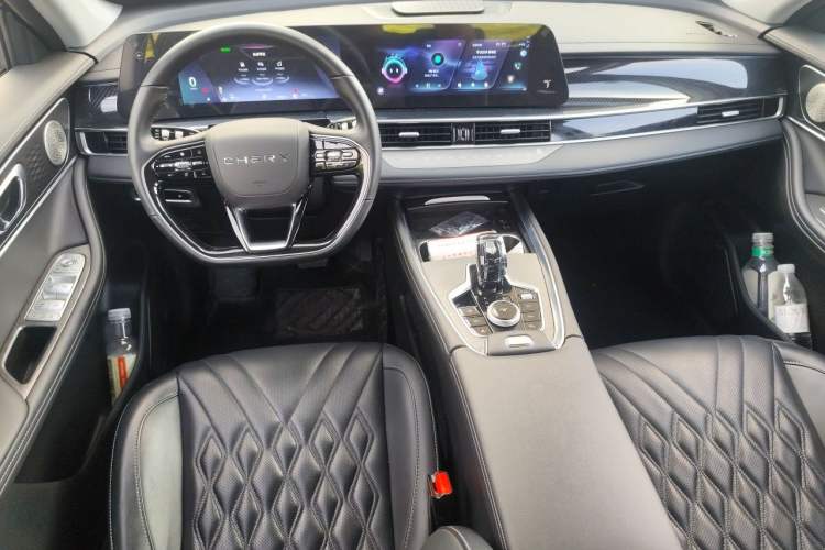 Used Chery Tiggo 7 PLUS New Energy 2023 Champion Edition 1.5T 100KM Speedy Version Center Console