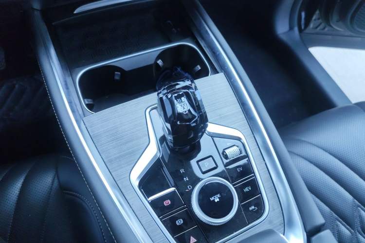 Used Chery Tiggo 7 PLUS New Energy 2023 Champion Edition 1.5T 100KM Speedy Version Gear Lever