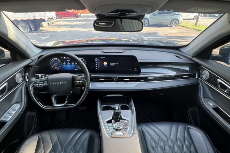 Used Chery Tiggo 7 PLUS New Energy 2023 Champion Edition 1.5T 100KM Speedy Version Interior 2