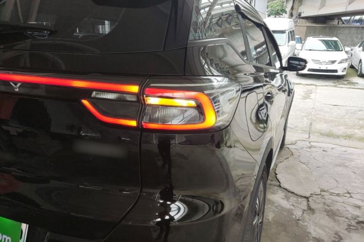 Used Chery Tiggo 7 PLUS New Energy 2023 Champion Edition 1.5T 100KM Speedy Version Right Rear Taillight