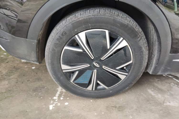 Used Chery Tiggo 7 PLUS New Energy 2023 Champion Edition 1.5T 100KM Speedy Version Right Rear Wheel Hub