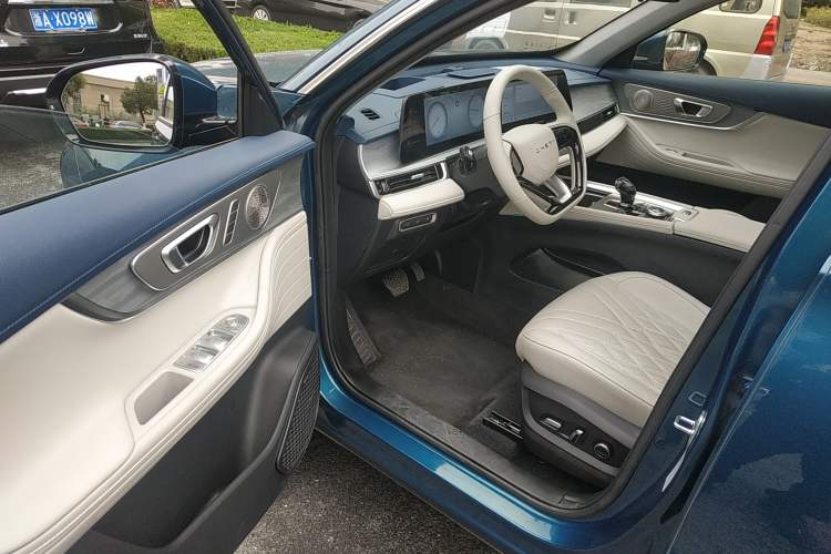 Used Chery Tiggo 7 PLUS New Energy 2023 1.5T ZhiZun Trim Driver Seat