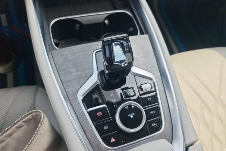 Used Chery Tiggo 7 PLUS New Energy 2023 1.5T ZhiShang Trim Gear Lever