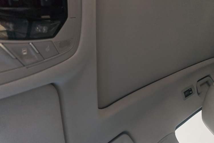 Used Chery Tiggo 7 PLUS New Energy 2023 1.5T ZhiShang Trim Headliner