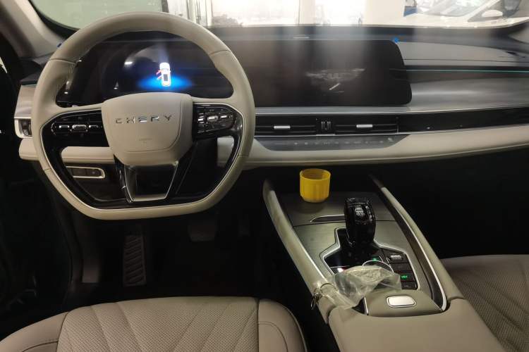 Used Chery Tiggo 7 PLUS New Energy 2023 1.5T ZhiShang Trim Interior 3