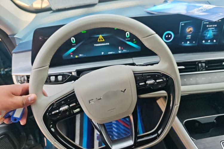 Used Chery Tiggo 7 PLUS New Energy 2023 1.5T ZhiShang Trim Steering Wheel