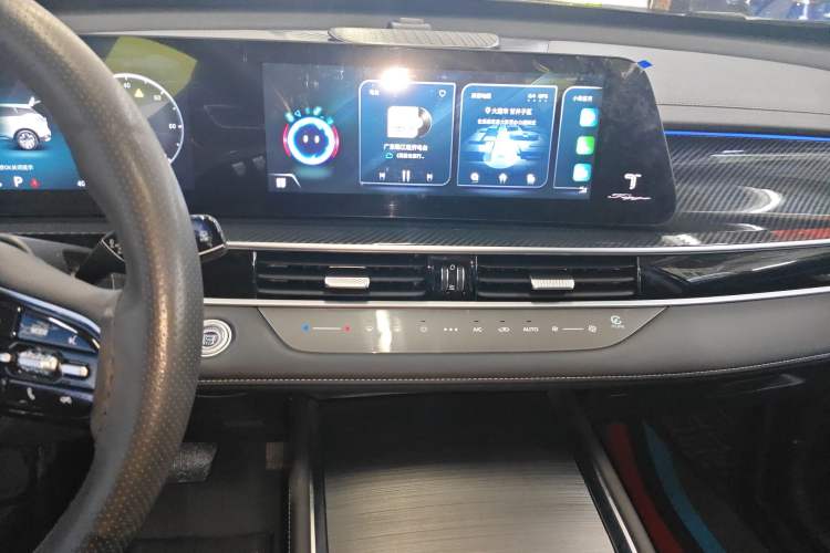 Used Chery Tiggo 7 PLUS New Energy 2023 Champion Edition 1.5T 100KM Speedy Version Audio And AC Panel