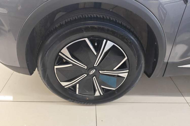 Used Chery Tiggo 7 PLUS New Energy 2023 Champion Edition 1.5T 100KM Speedy Version Left Front Wheel Hub